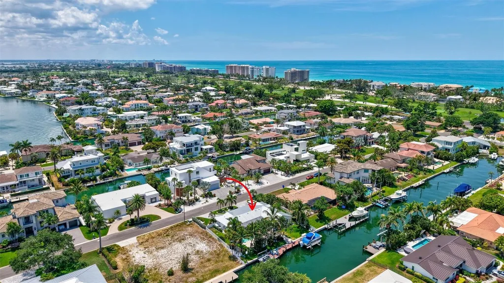 571 Ranger Lane Longboat Key FL 34228