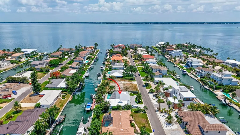 571 Ranger Lane Longboat Key FL 34228