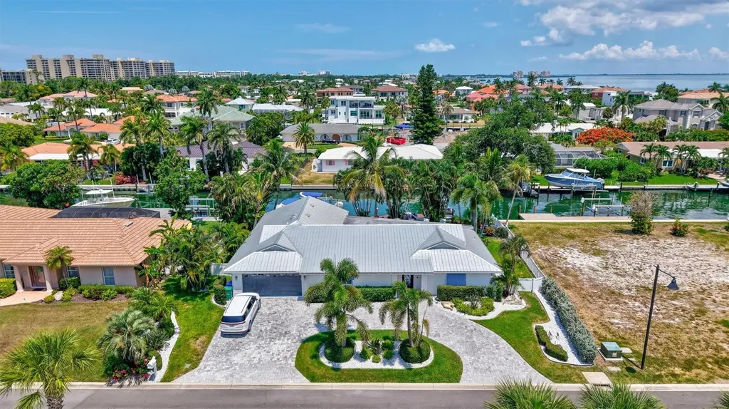 571 Ranger Lane Longboat Key FL 34228