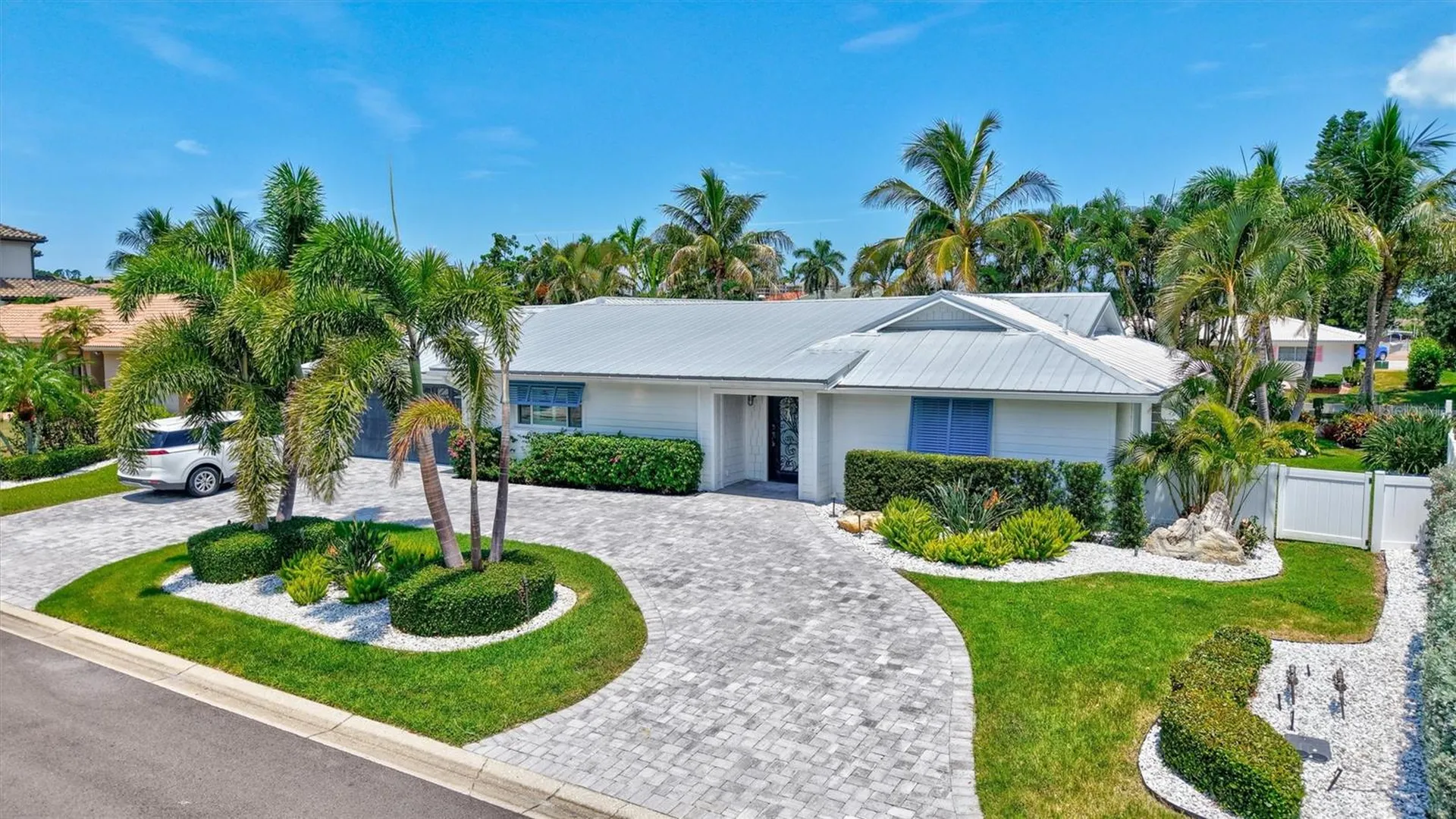 571 Ranger Lane Longboat Key FL 34228
