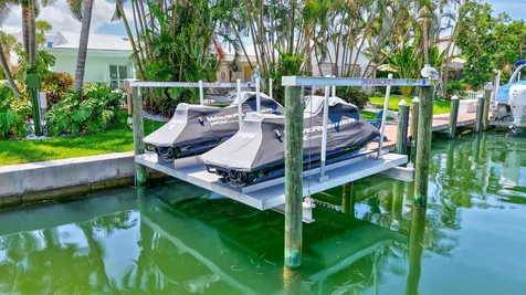 571 Ranger Lane Longboat Key FL 34228