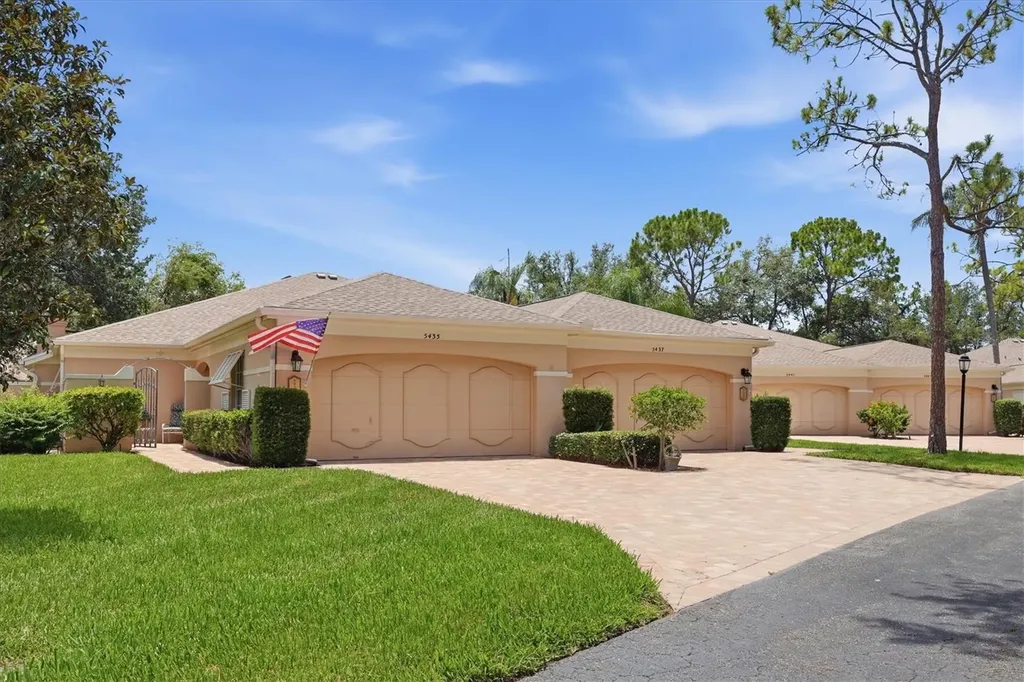 5435 Chanteclaire Sarasota FL 34235
