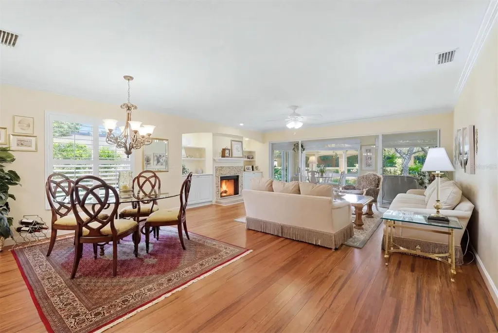 5435 Chanteclaire Sarasota FL 34235
