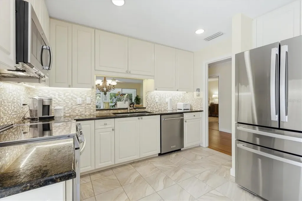 5435 Chanteclaire Sarasota FL 34235