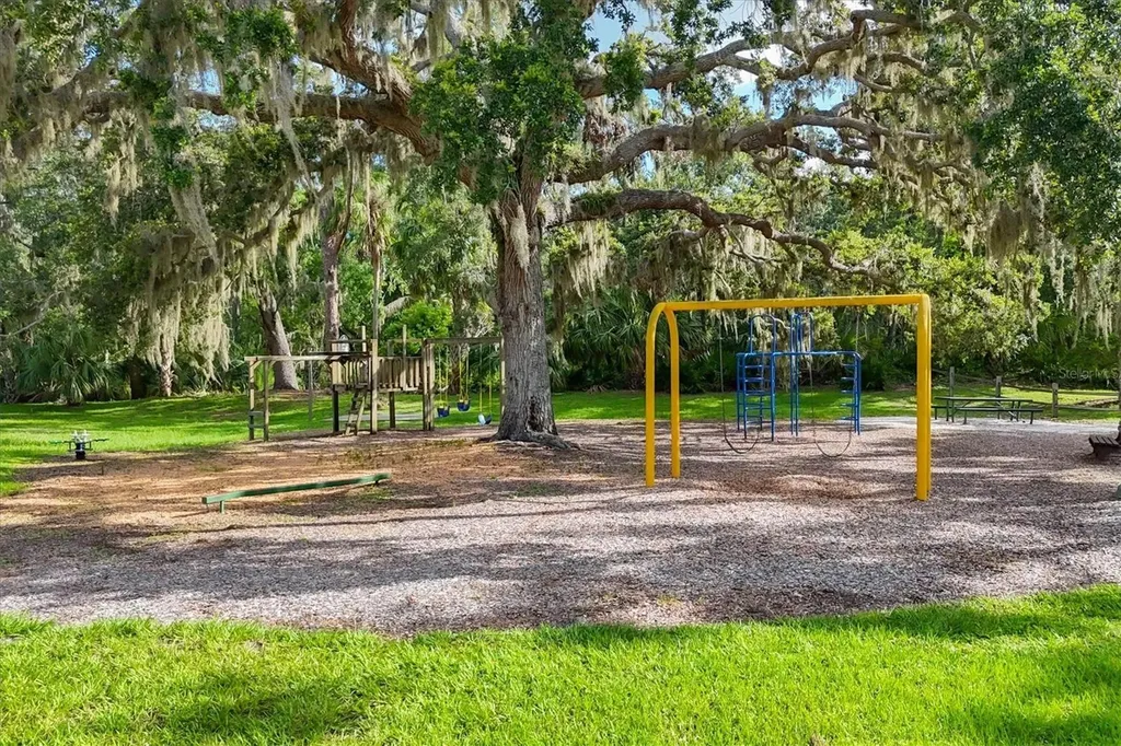 5435 Chanteclaire Sarasota FL 34235