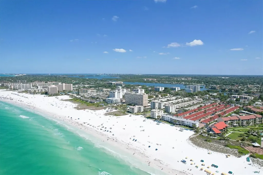 5435 Chanteclaire Sarasota FL 34235