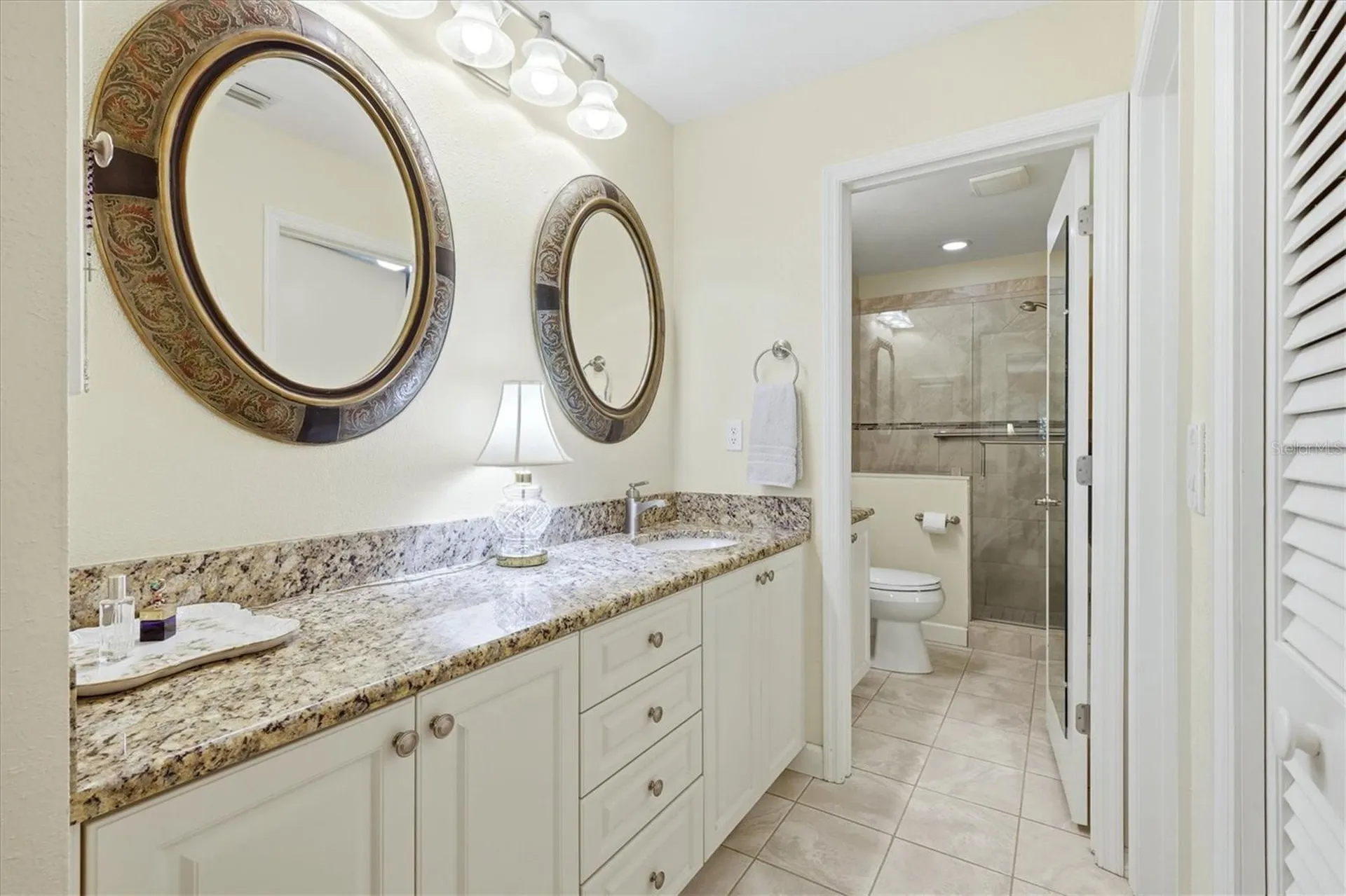 5435 Chanteclaire Sarasota FL 34235