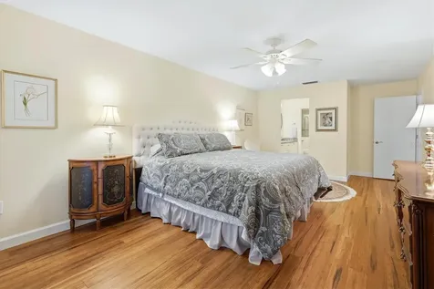 5435 Chanteclaire Sarasota FL 34235