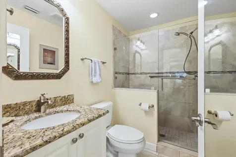 5435 Chanteclaire Sarasota FL 34235