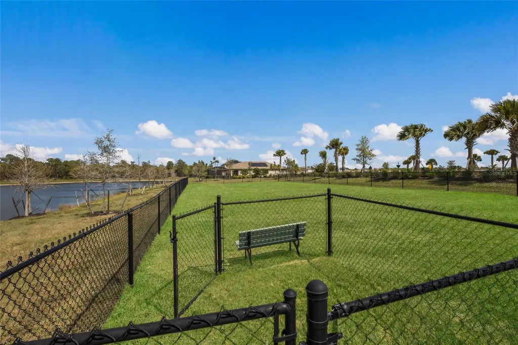 17528 Polo Trail Lakewood Ranch FL 34211