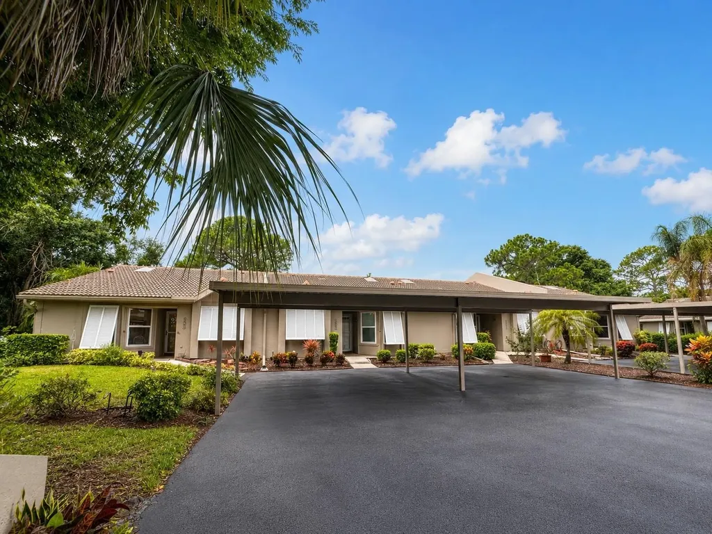 5608 37th Street E Bradenton FL 34203