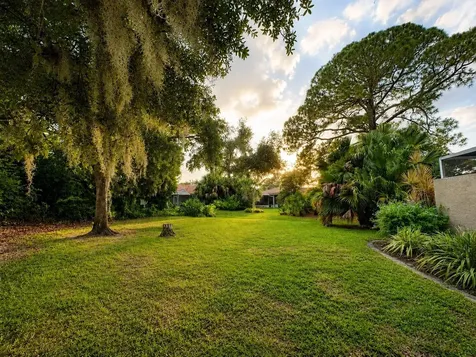 5608 37th Street E Bradenton FL 34203