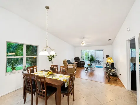 5608 37th Street E Bradenton FL 34203