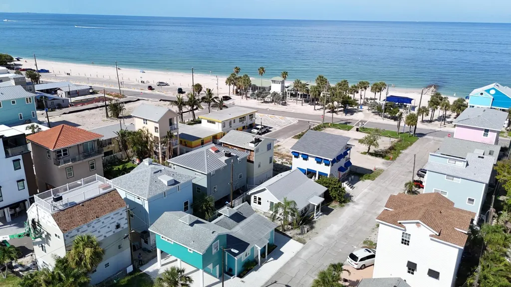 37 80th Terrace Treasure Island FL 33706