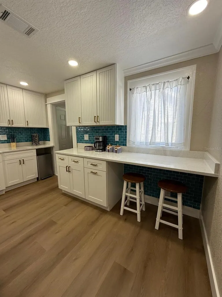 37 80th Terrace Treasure Island FL 33706