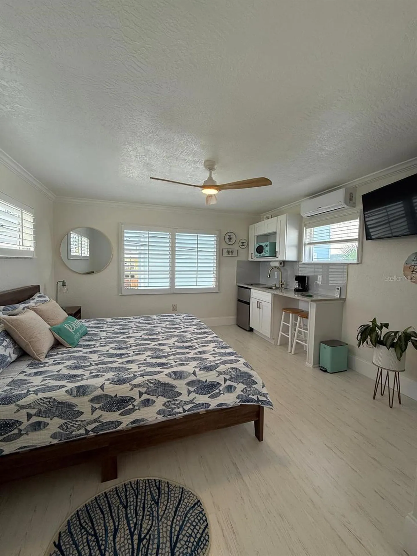 37 80th Terrace Treasure Island FL 33706