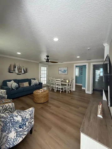 37 80th Terrace Treasure Island FL 33706