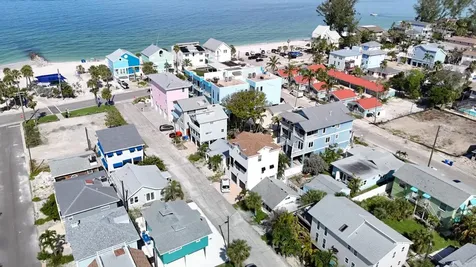 37 80th Terrace Treasure Island FL 33706