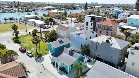 37 80th Terrace Treasure Island FL 33706