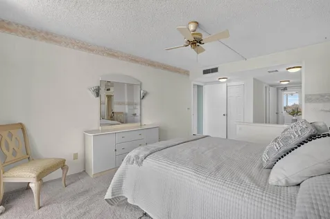 2828 N Atlantic Avenue Daytona Beach FL 32118