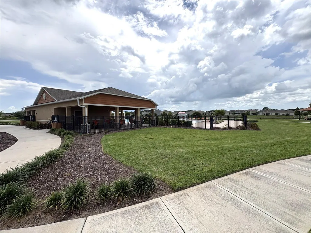 1116 Fox Path Road Davenport FL 33837