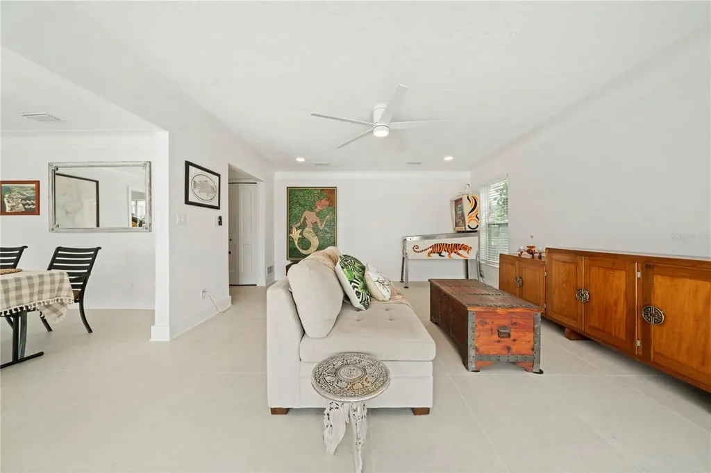 1924 Michigan Avenue NE St Petersburg FL 33703