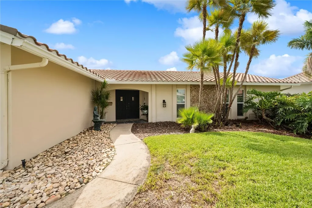 1924 Michigan Avenue NE St Petersburg FL 33703