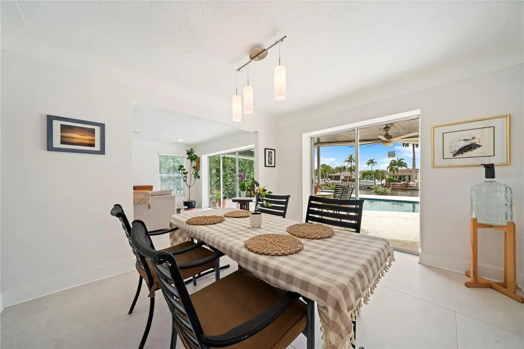 1924 Michigan Avenue NE St Petersburg FL 33703