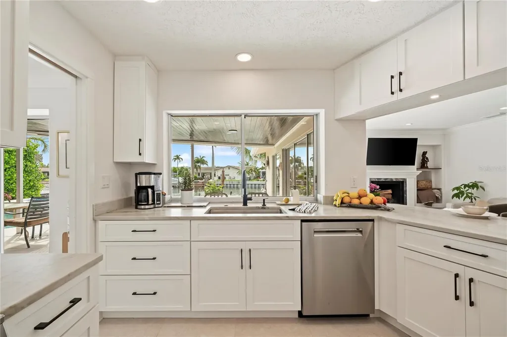 1924 Michigan Avenue NE St Petersburg FL 33703