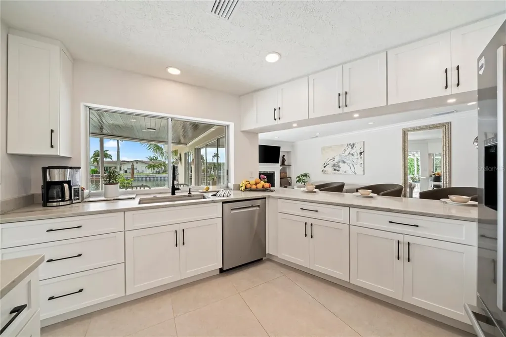 1924 Michigan Avenue NE St Petersburg FL 33703