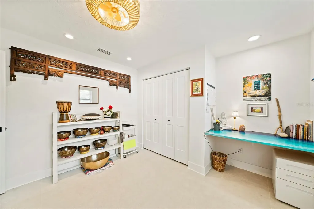 1924 Michigan Avenue NE St Petersburg FL 33703