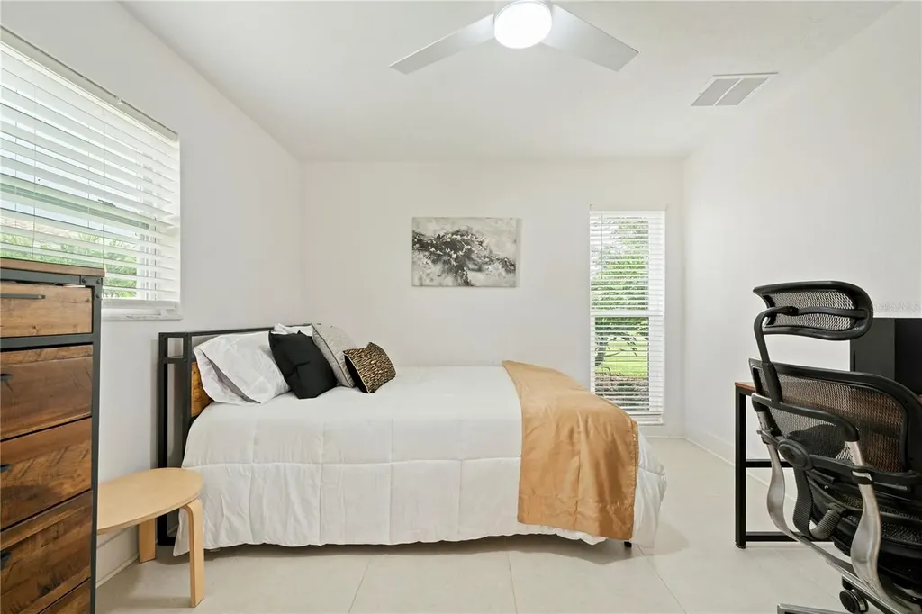 1924 Michigan Avenue NE St Petersburg FL 33703
