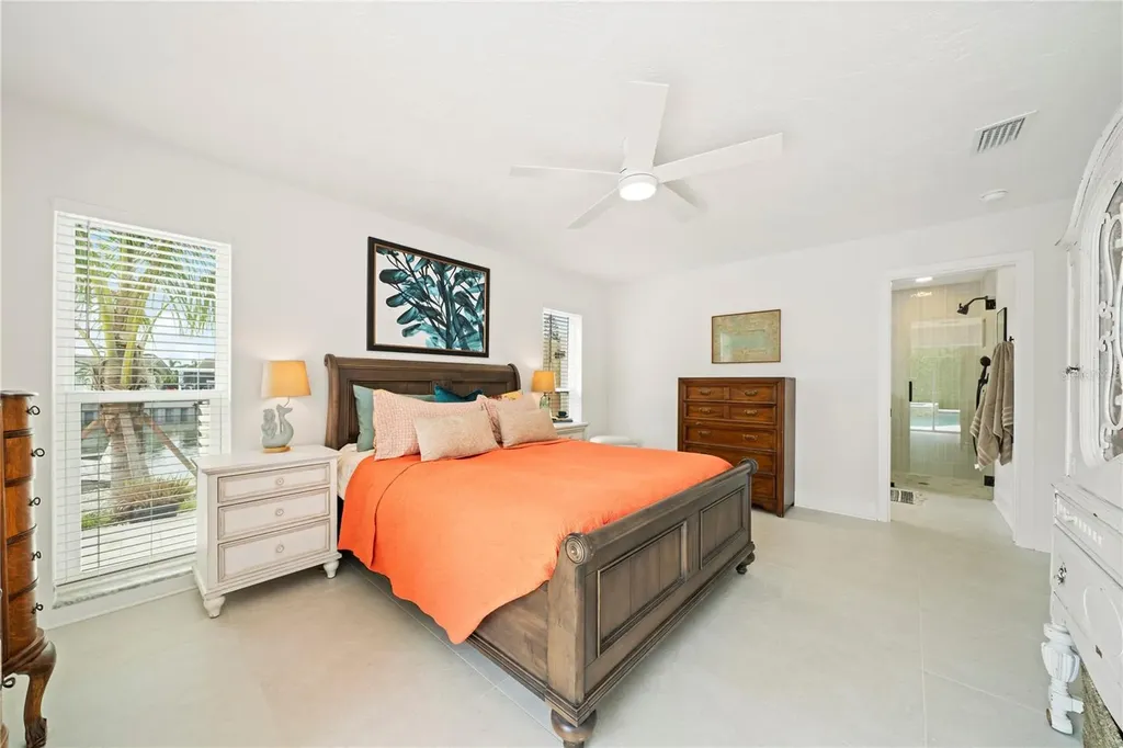1924 Michigan Avenue NE St Petersburg FL 33703