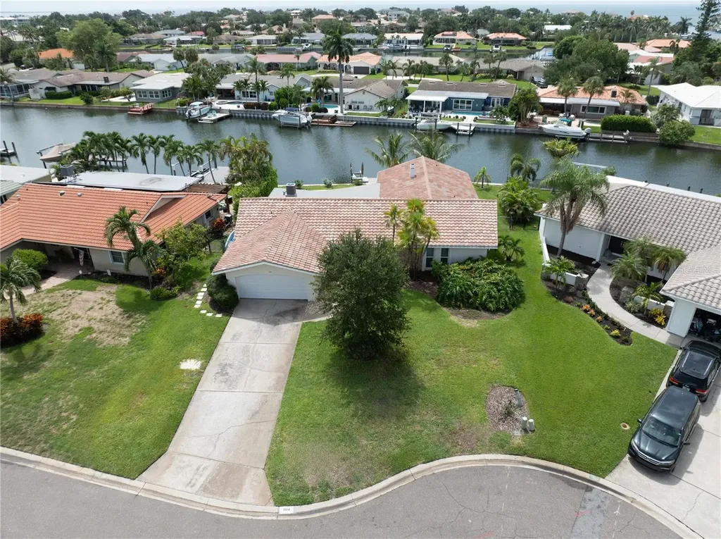 1924 Michigan Avenue NE St Petersburg FL 33703