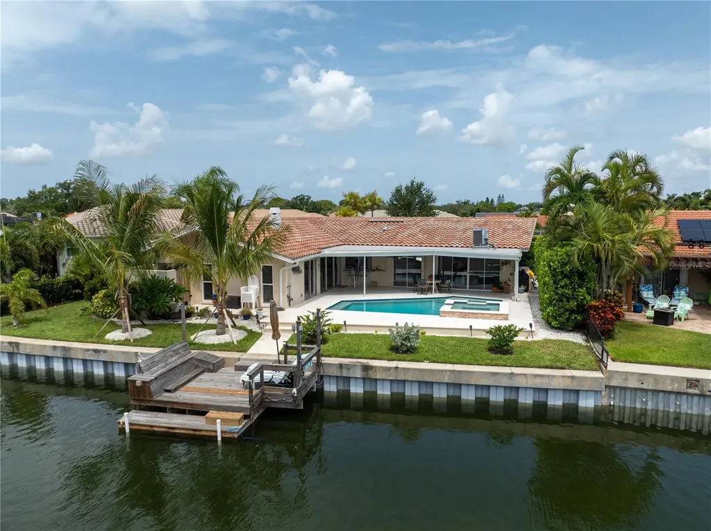 1924 Michigan Avenue NE St Petersburg FL 33703