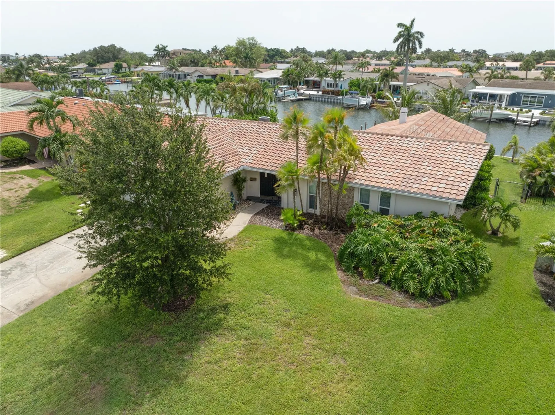 1924 Michigan Avenue NE St Petersburg FL 33703