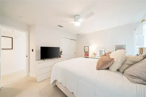 1924 Michigan Avenue NE St Petersburg FL 33703