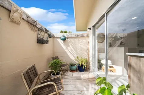 1924 Michigan Avenue NE St Petersburg FL 33703