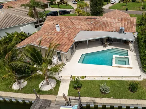 1924 Michigan Avenue NE St Petersburg FL 33703