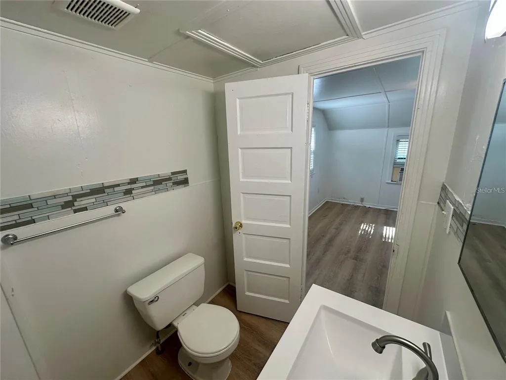 15 1/2 4th Street N Lake Wales FL 33853
