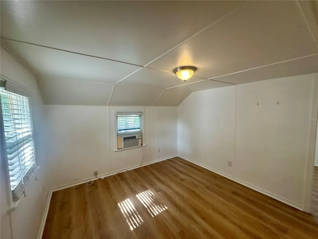 15 1/2 4th Street N Lake Wales FL 33853