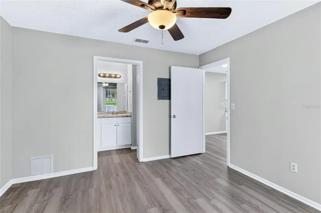 2561 Grassy Point Drive Lake Mary FL 32746