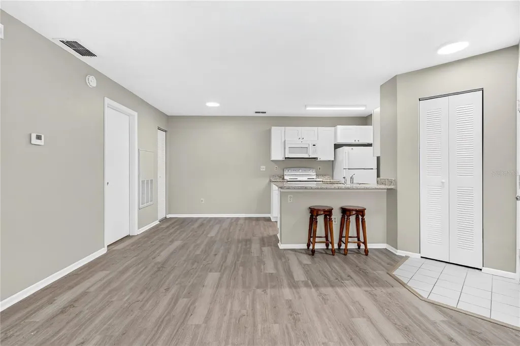 2561 Grassy Point Drive Lake Mary FL 32746