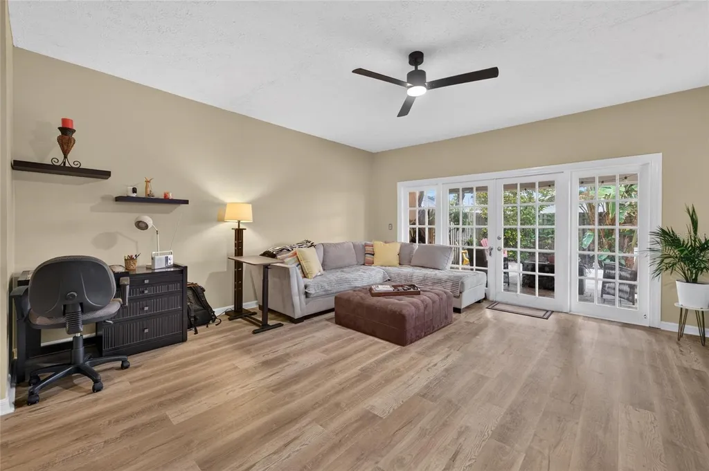 3219 W Santiago Street Tampa FL 33629
