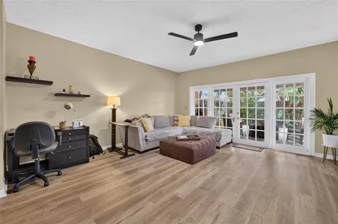 3219 W Santiago Street Tampa FL 33629