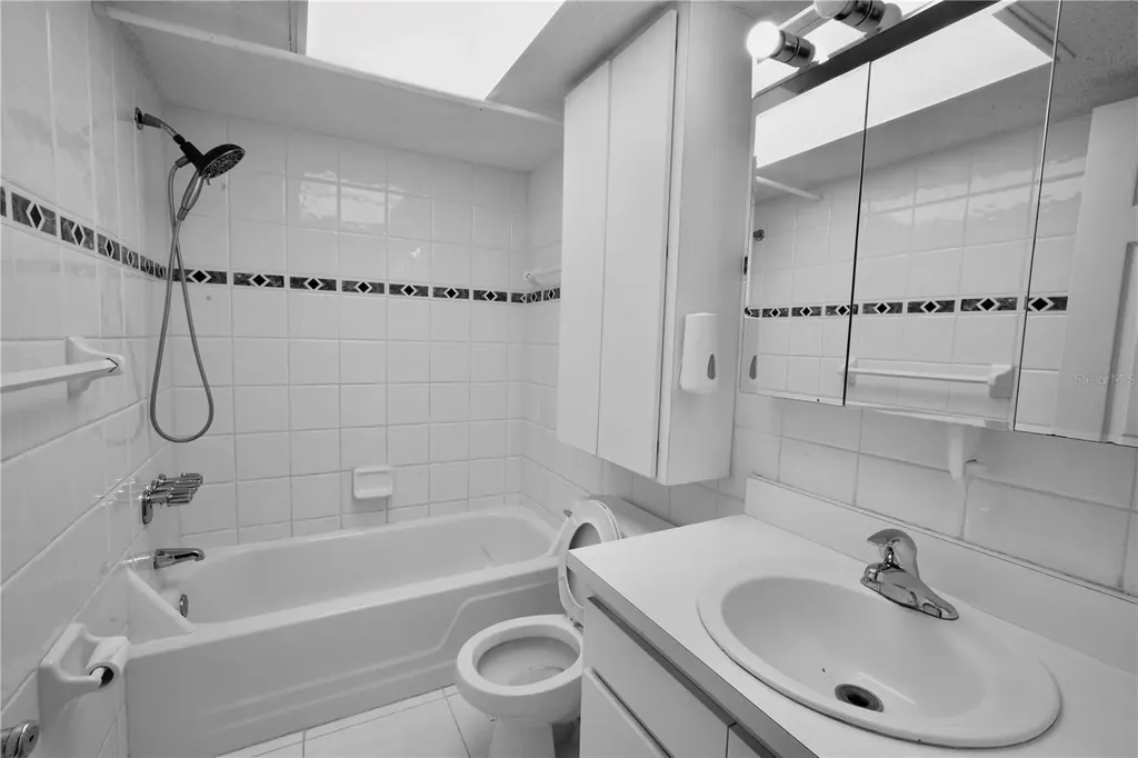 4718 Christa Court Tampa FL 33614