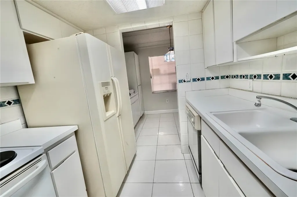 4718 Christa Court Tampa FL 33614