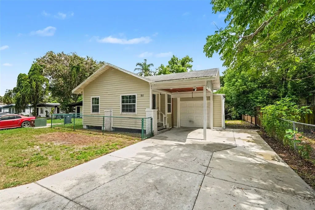 911 E 123rd Avenue Tampa FL 33612