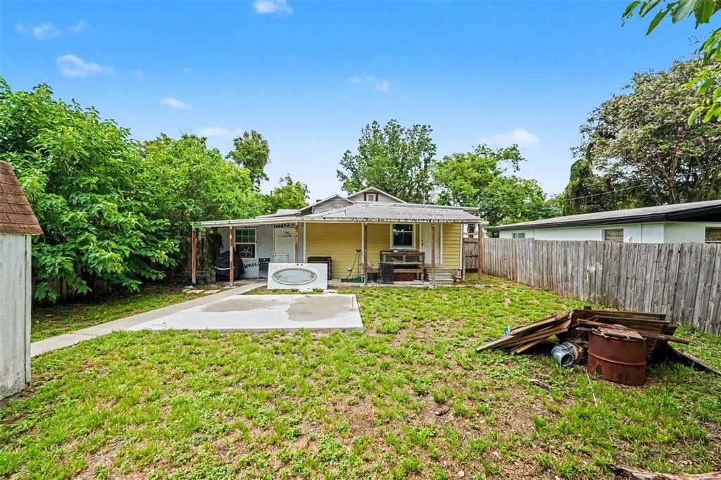 911 E 123rd Avenue Tampa FL 33612
