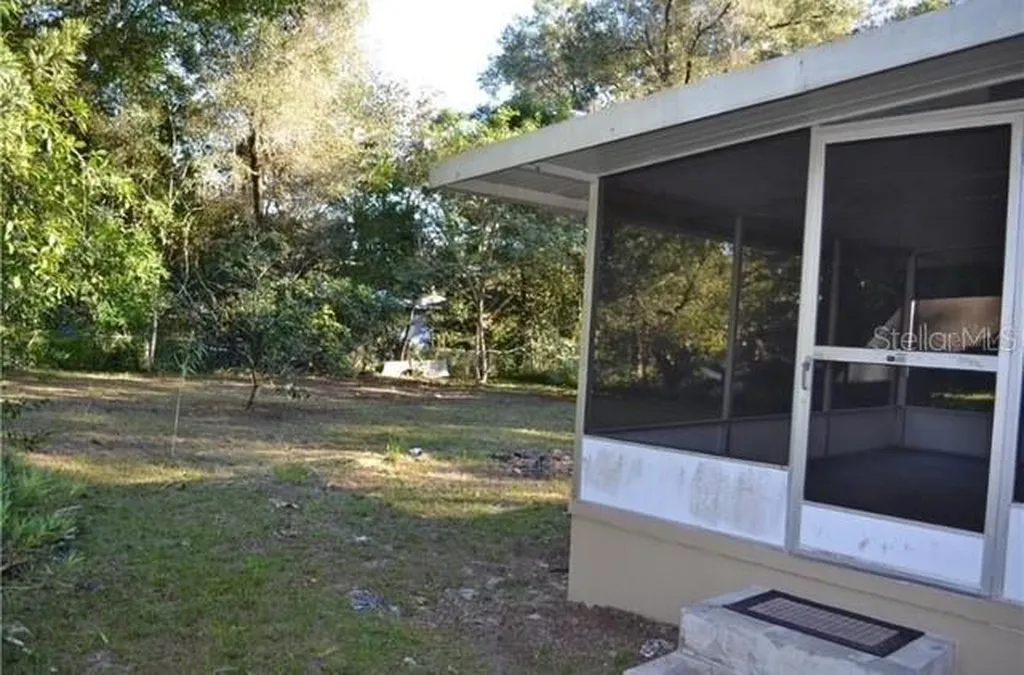 609 S Montgomery Avenue Deland FL 32720